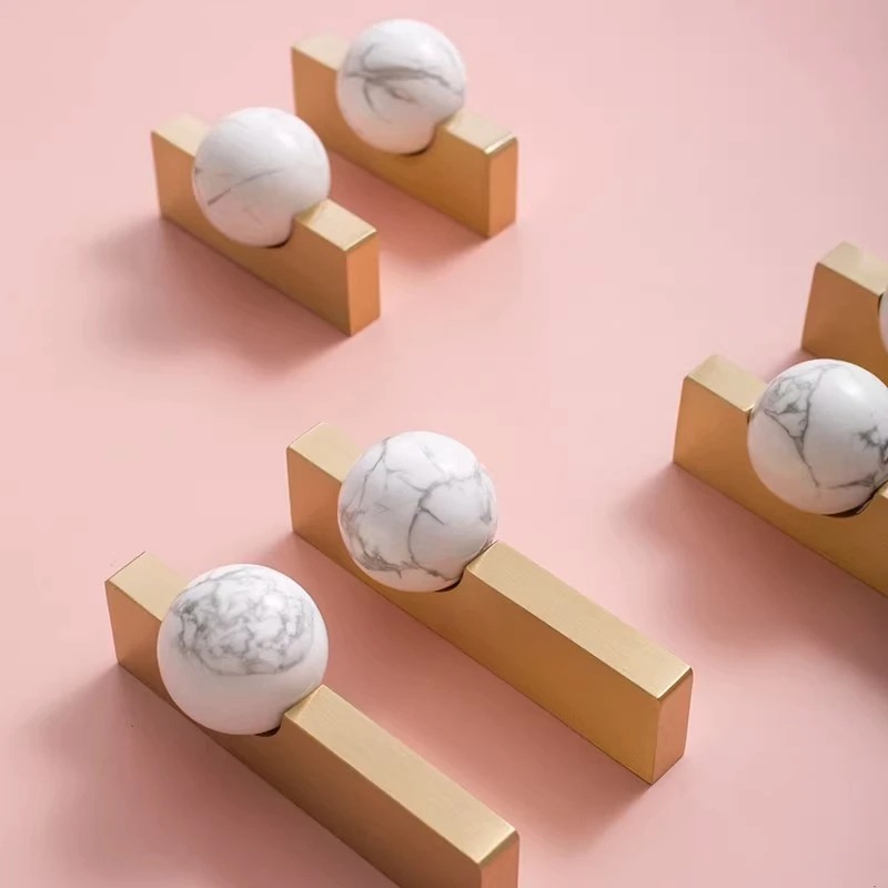 White Crystal Ball+Brass Furni - đánh giá và giá Furniture Hardware Drop Pulls